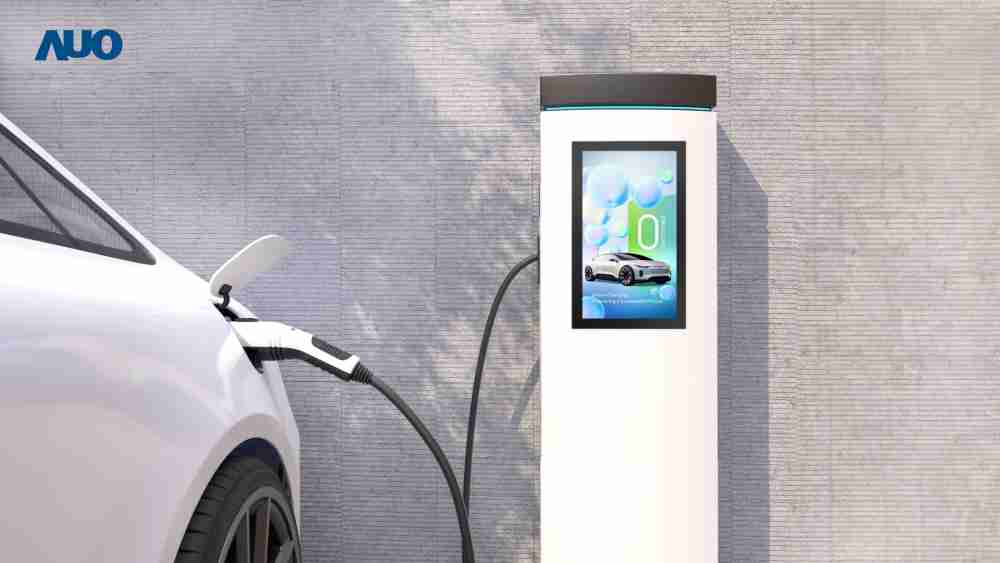 友達〝EVSE車用充電樁解決方案〞專為電動汽車充電樁設計，，，，具有高亮度、、、、克服戶外艱難環境的耐溫、、耐紫外線等特性，，，並搭載散熱性及擴充性強的高效能工業電腦，，，，可實現人機互動訴求，，如資訊顯示、、支付等應用